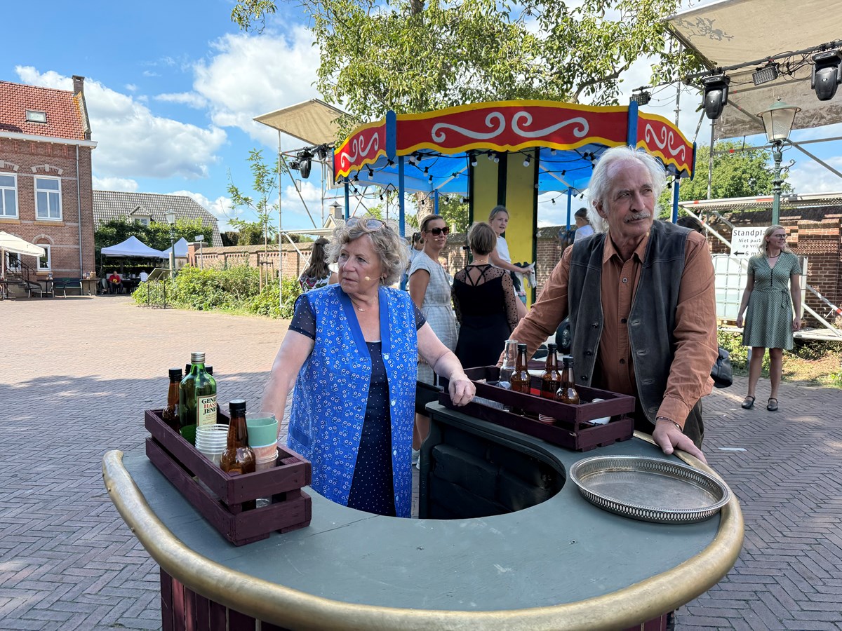 Dorpsgeheimen 100 jaar