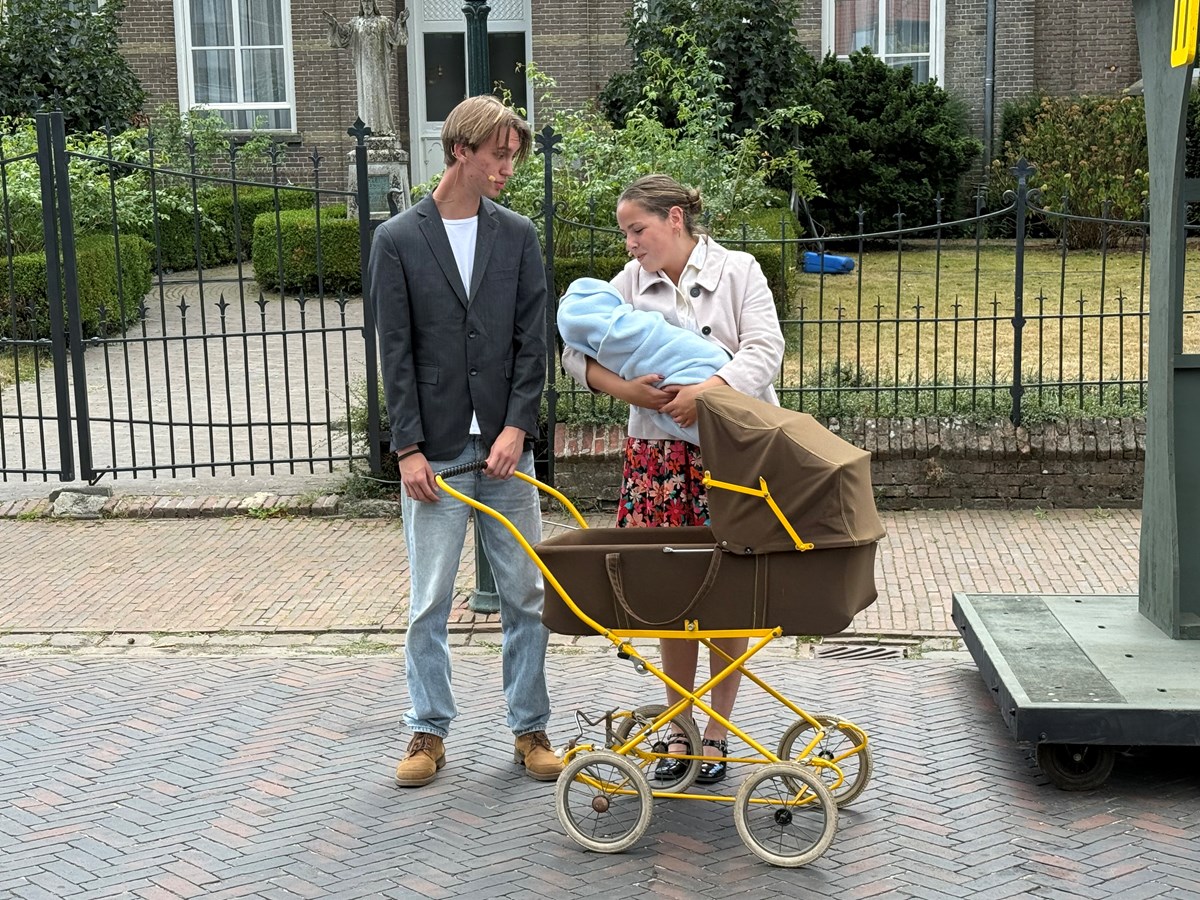 Dorpsgeheimen 100 jaar