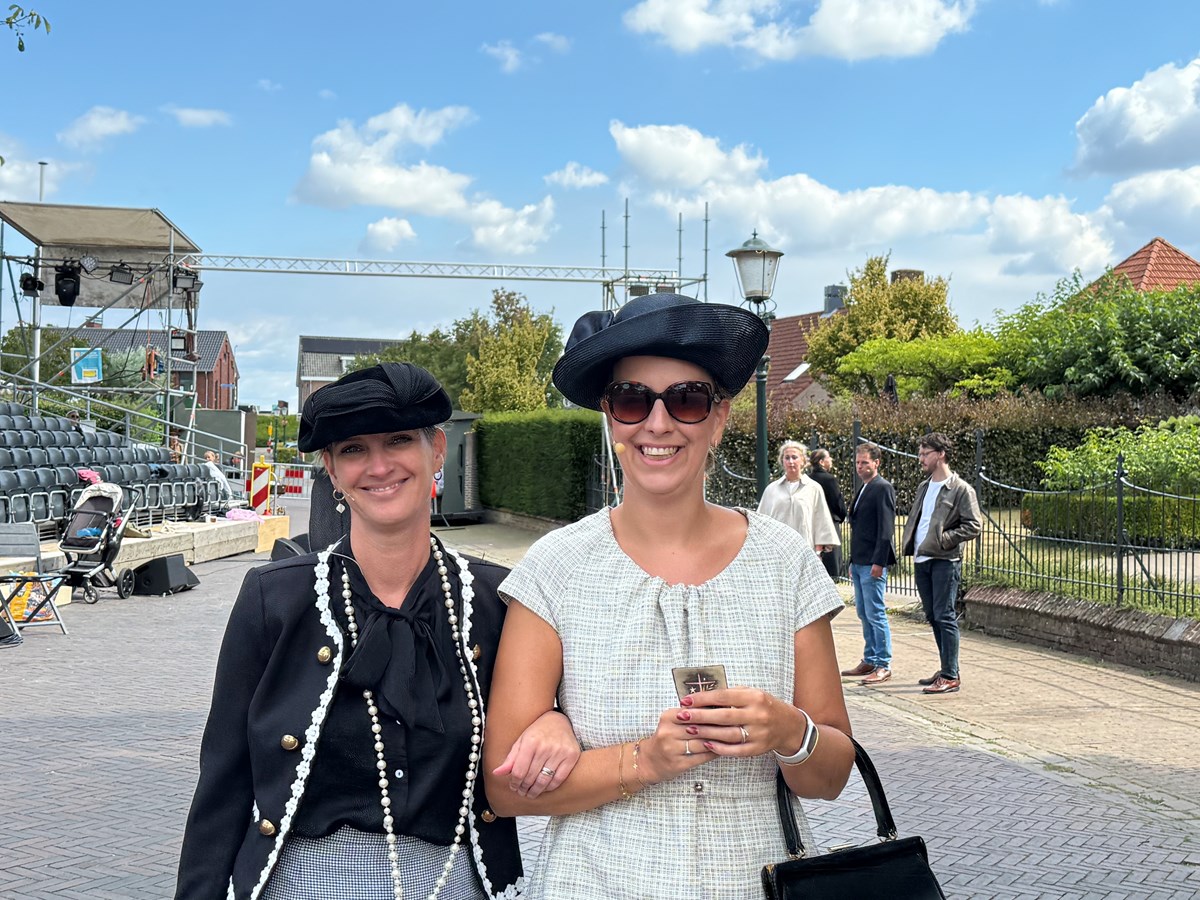 Dorpsgeheimen 100 jaar