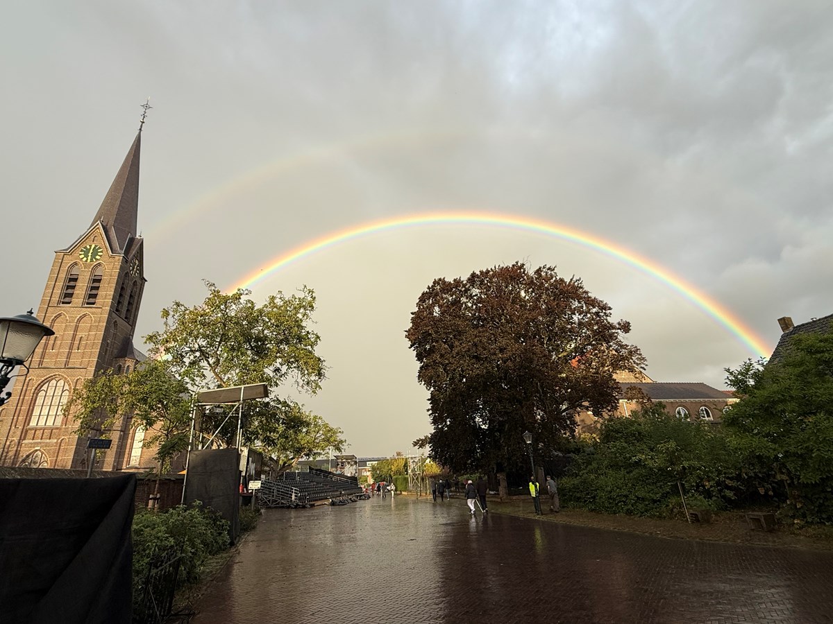 Dorpsgeheimen 100 jaar