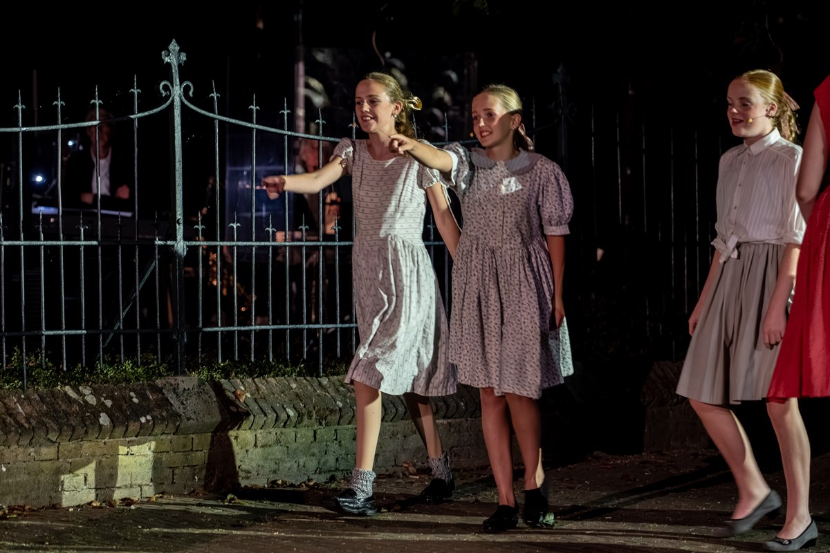 Dorpsgeheimen 100 jaar EMM