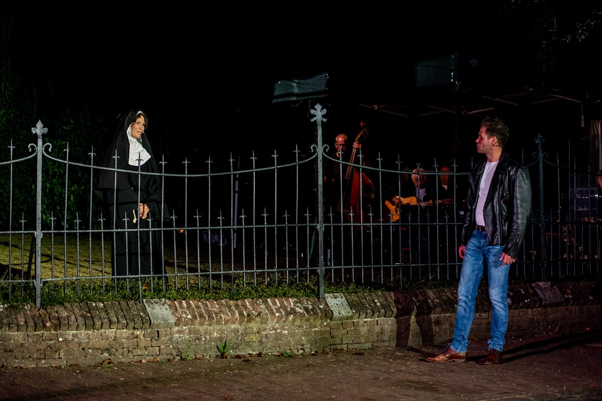 Dorpsgeheimen 100 jaar EMM