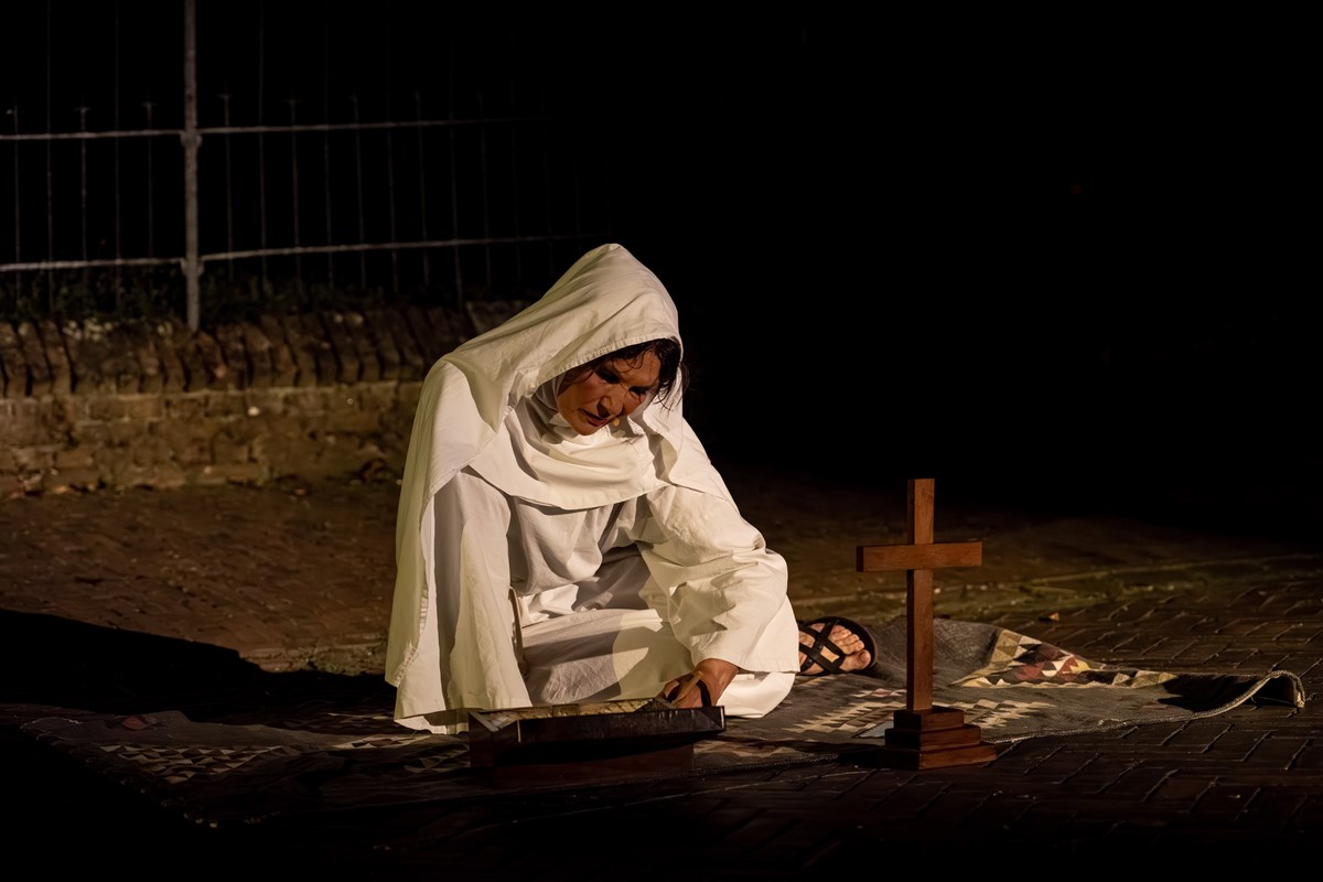 Dorpsgeheimen 100 jaar EMM