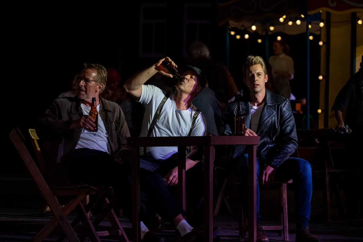 Dorpsgeheimen 100 jaar EMM