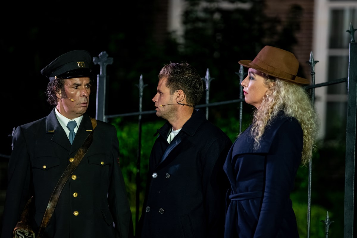 Dorpsgeheimen 100 jaar EMM